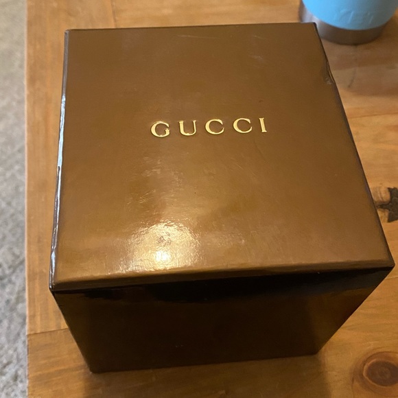 Gucci Watch in Silver - Picture 6 of 6